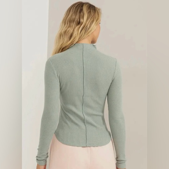 Turtleneck - Picture 2 of 5